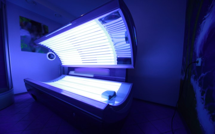 Tanning bed