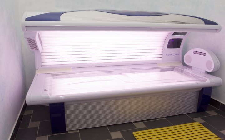 Tanning bed in a tanning salon