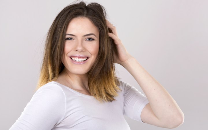 Woman with a two tone hair color